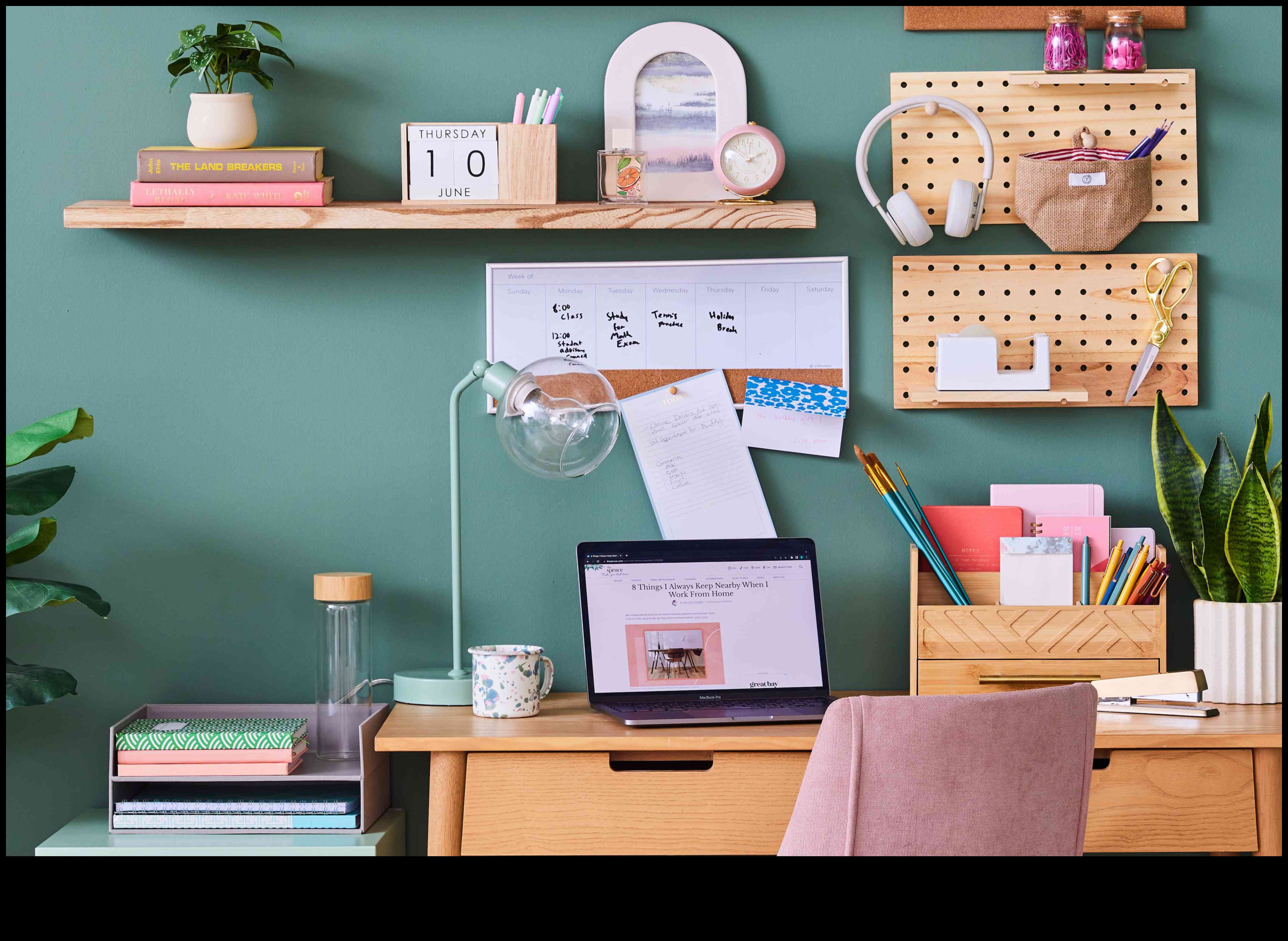 مسرات تنظيم المكتب: ملحقات لمساحة عمل خالية من الفوضى