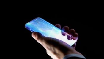 الضجيج المجسم: الهواتف المزودة بتقنيات العرض ثلاثية الأبعاد