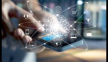 في موجات الأثير: رحلة عبر مشهد الاتصال اللاسلكي