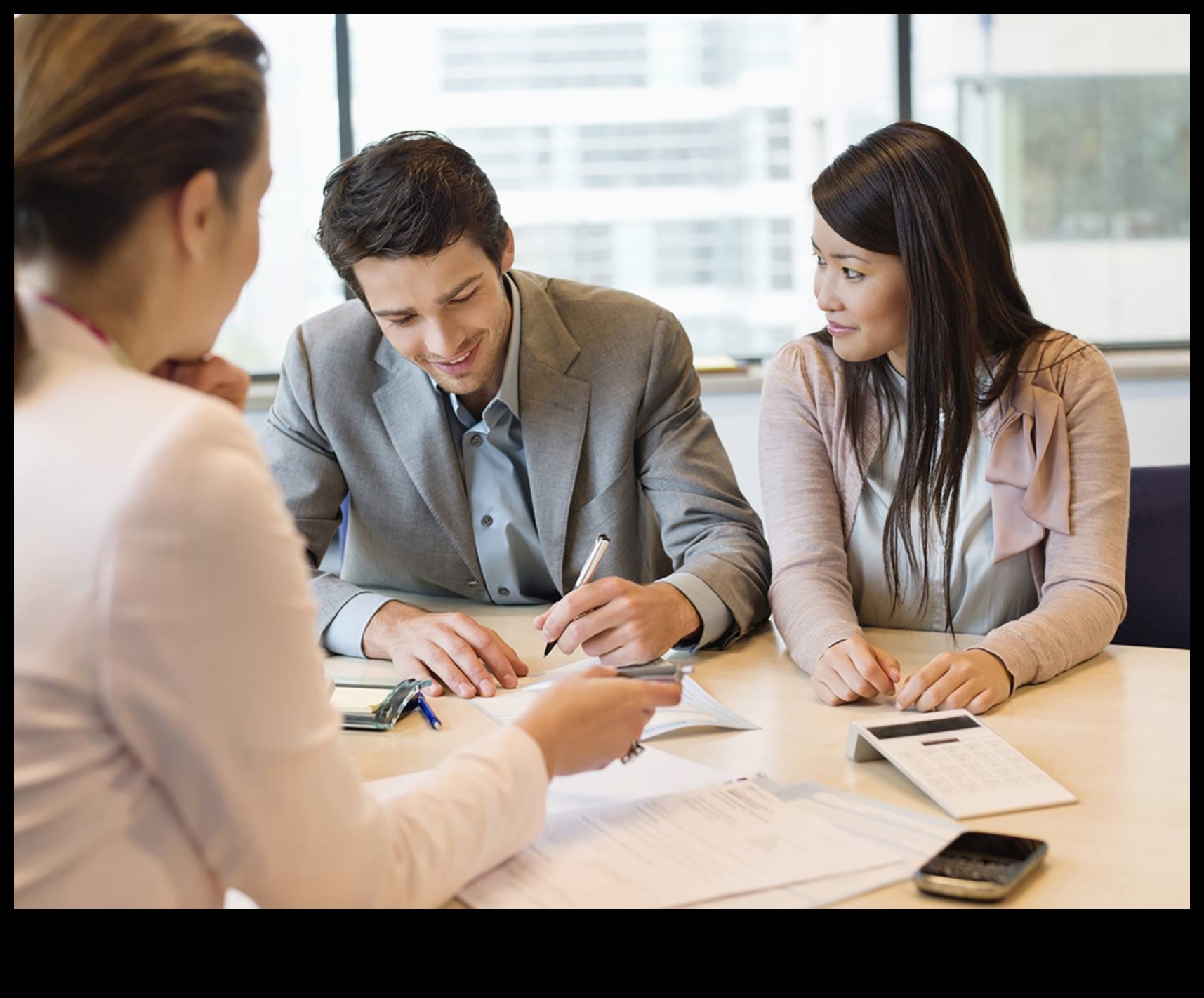 الحكماء الاستشاريون: رؤى من القادة الذين مهدوا الطريق في الحلول