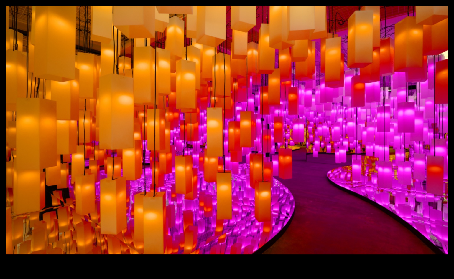 المسرات الافتراضية: استكشاف عالم الفنون الرقمية