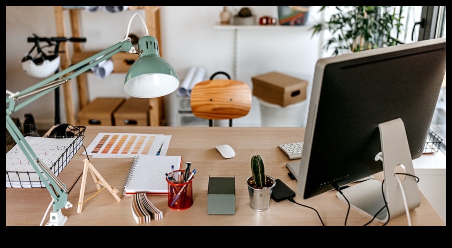 مسرات تنظيم المكتب: ملحقات لمساحة عمل خالية من الفوضى